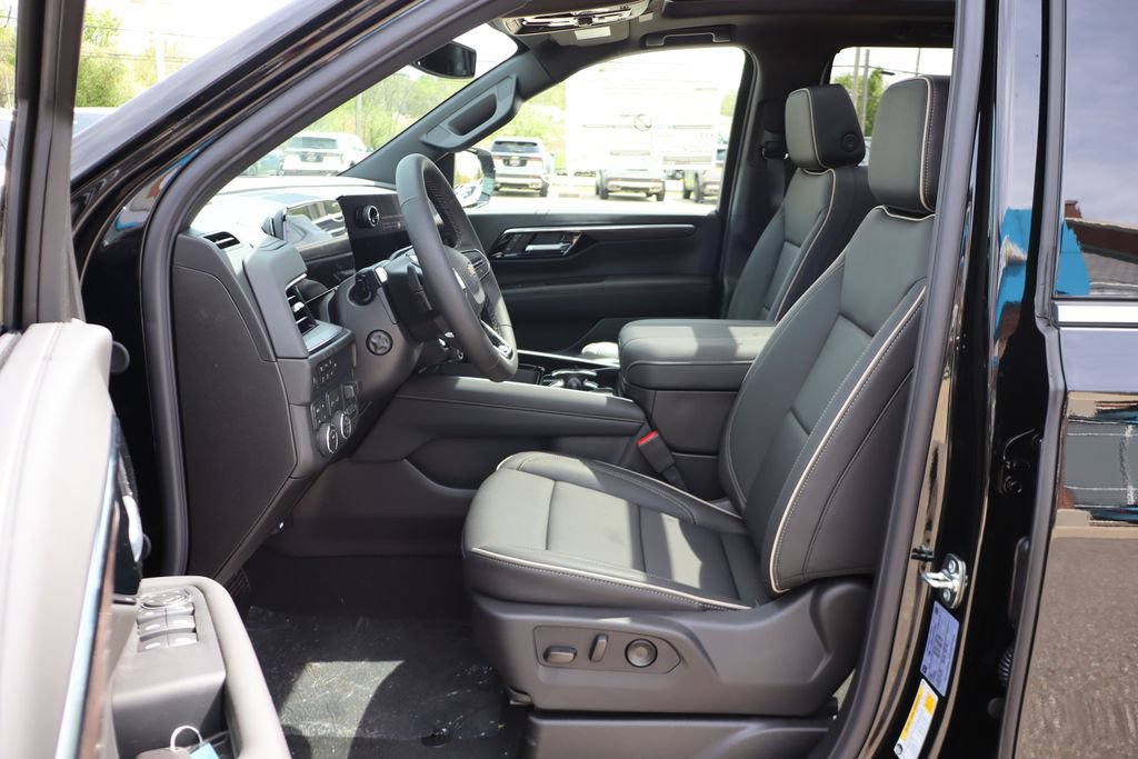 New 2026 Chevrolet Tahoe Premier w/ Sun And Tow Package AWD/4WD image 14