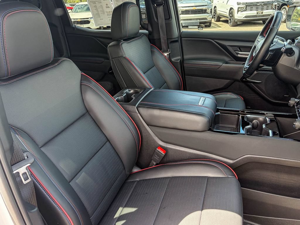 Used 2024 Chevrolet Silverado EV RST AWD/4WD image 40