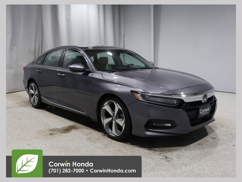 Used 2018 Honda Accord Touring image 1