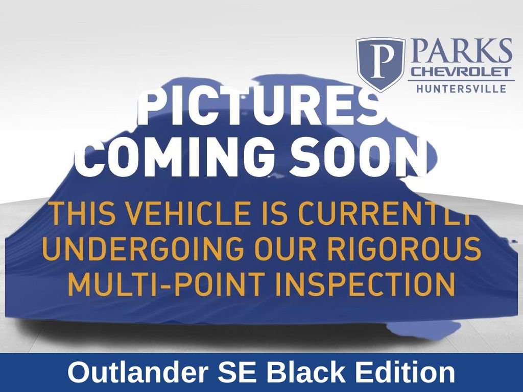Used 2024 Mitsubishi Outlander SE Black Edition FWD image 1