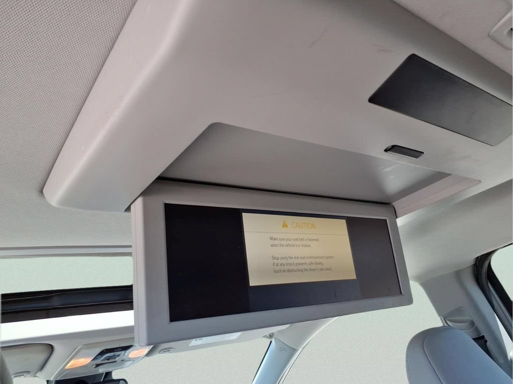 Used 2020 Toyota Sienna Limited Premium FWD image 15