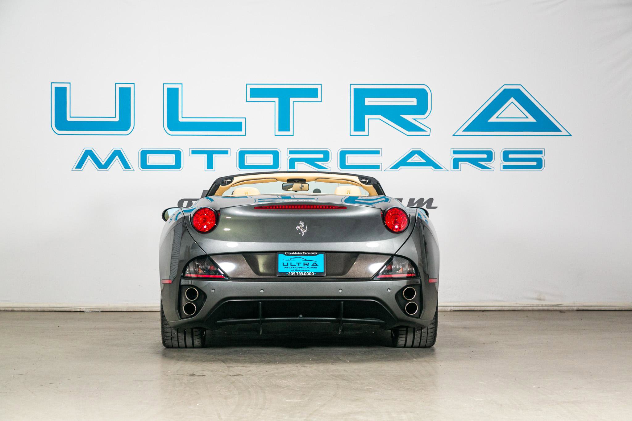 Used 2011 Ferrari California image 21