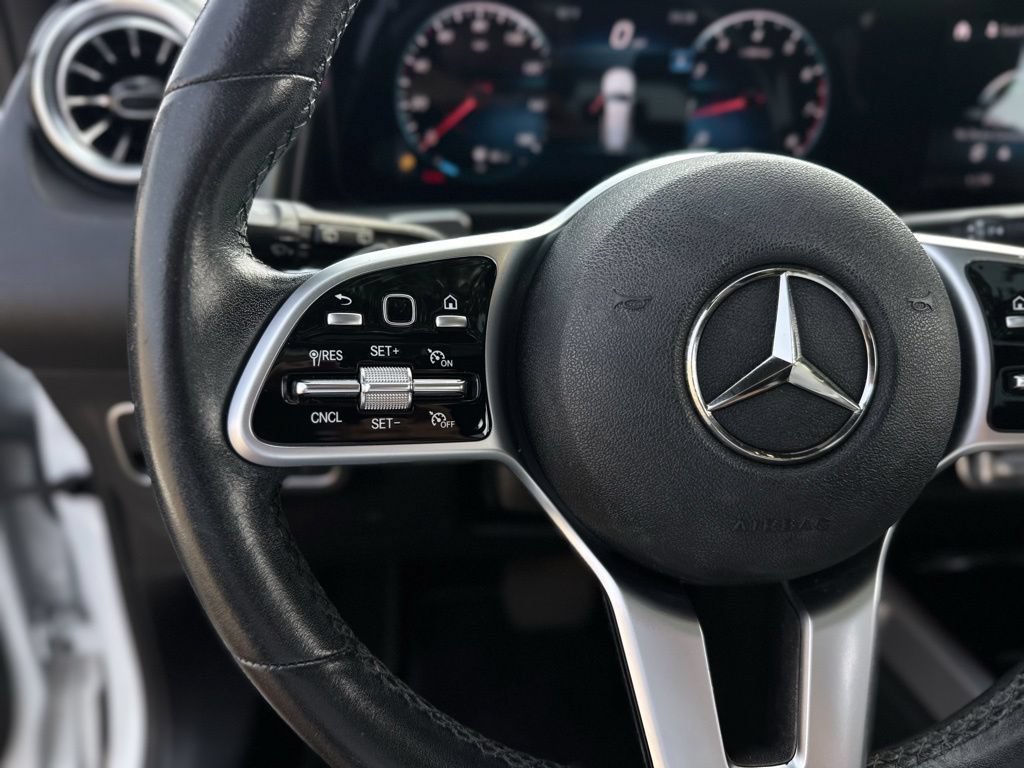 Used 2022 Mercedes-Benz GLB 250 image 14