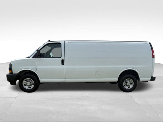 Used 2023 Chevrolet Express 2500 Extended RWD image 11