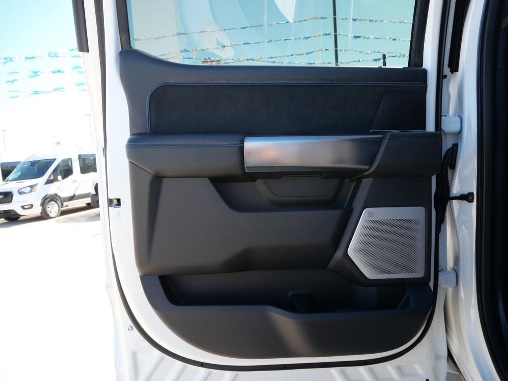 Used 2026 Ford F450 Platinum w/ FX4 Off-Road Package image 11