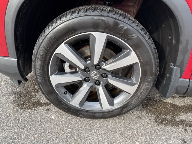 Certified 2025 Honda Pilot Touring image 5