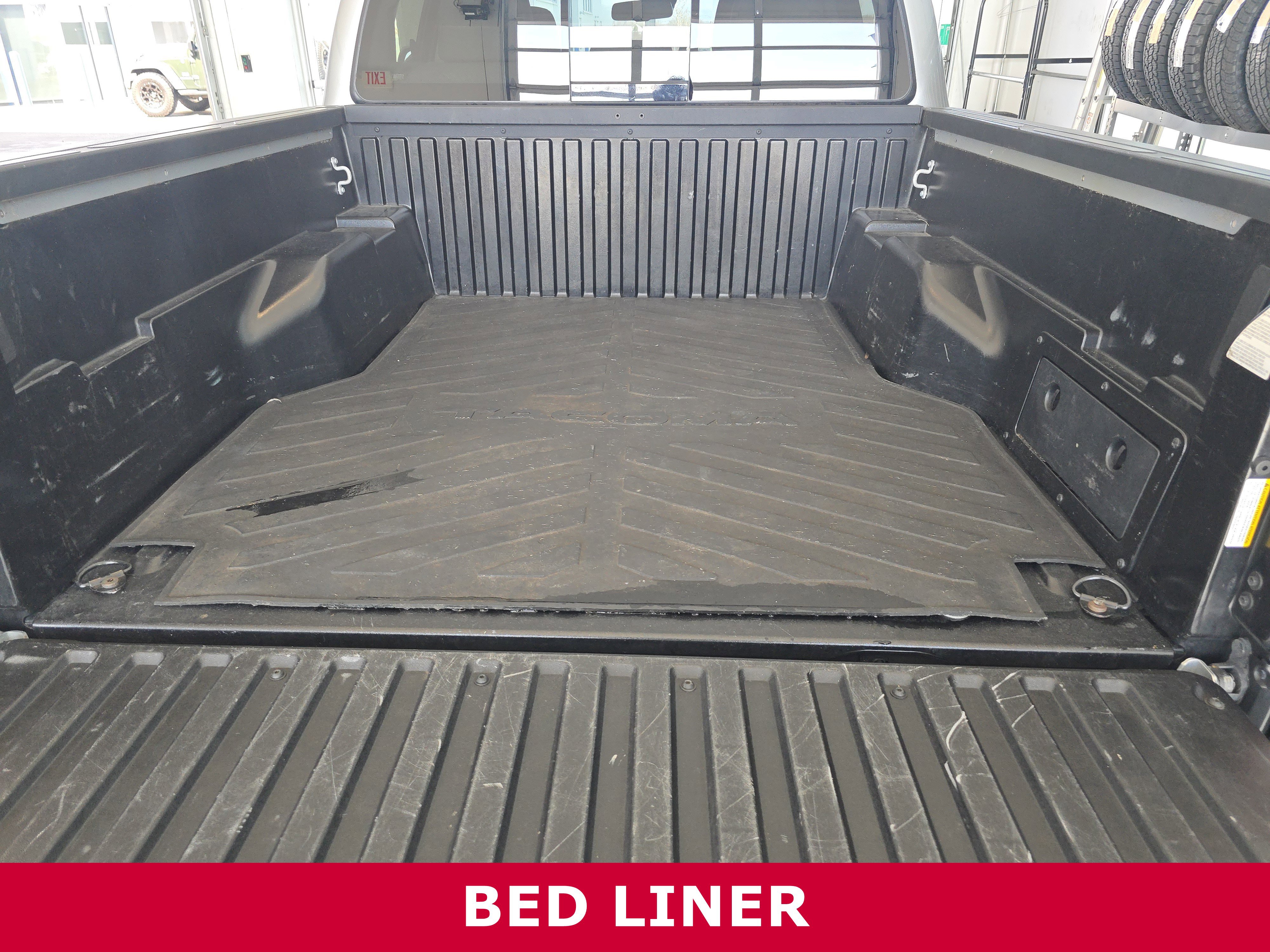 Used 2022 Toyota Tacoma SR5 w/ Technology Package image 28