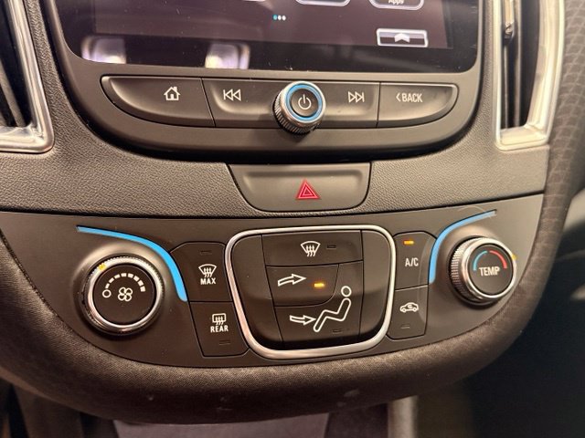 Used 2018 Chevrolet Malibu LT FWD image 15