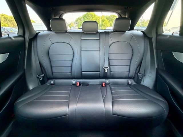 Used 2020 Mercedes-Benz GLC 300 4MATIC image 16