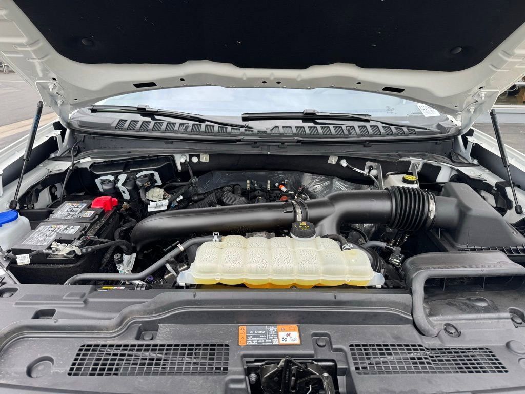 Used 2025 Ford Expedition Platinum w/ Platinum Ultimate Package AWD/4WD image 36