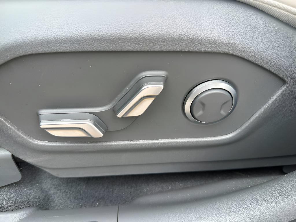 Used 2026 Hyundai Santa Fe SEL FWD image 20