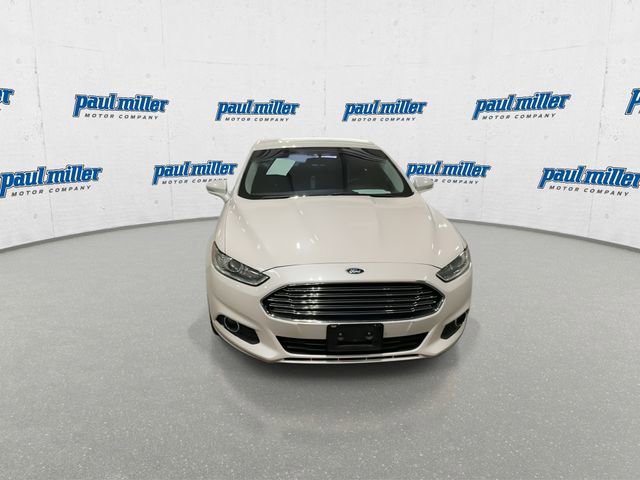 Used 2016 Ford Fusion SE FWD image 3