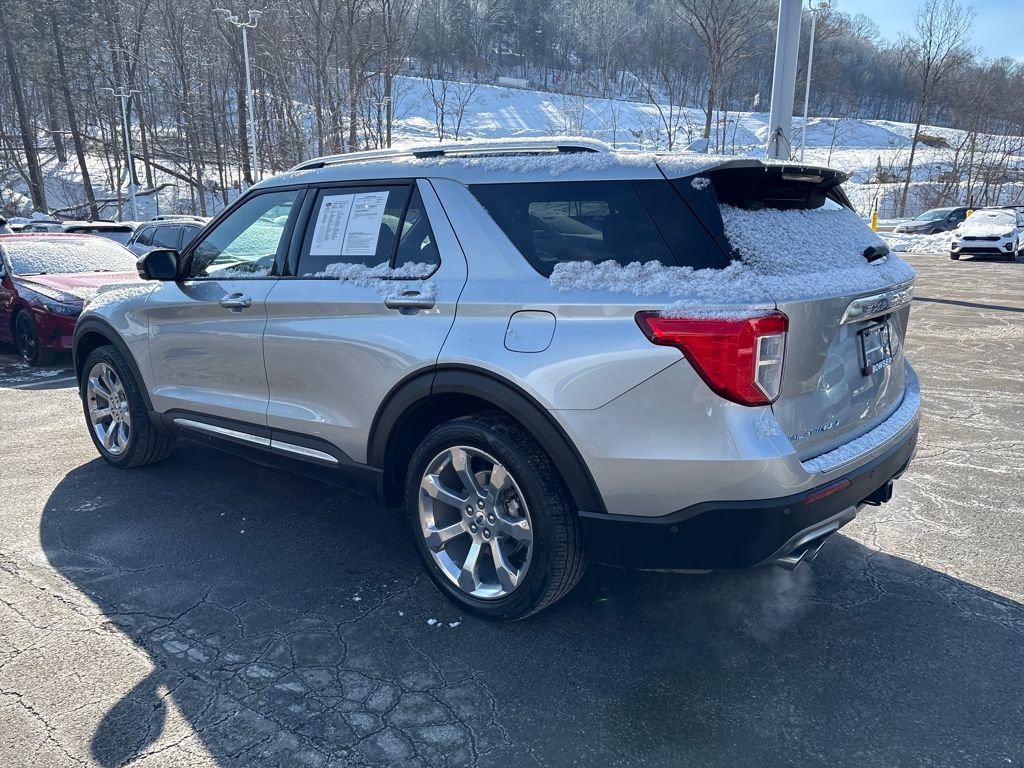Used 2020 Ford Explorer Platinum w/ Premium Technology Package image 3
