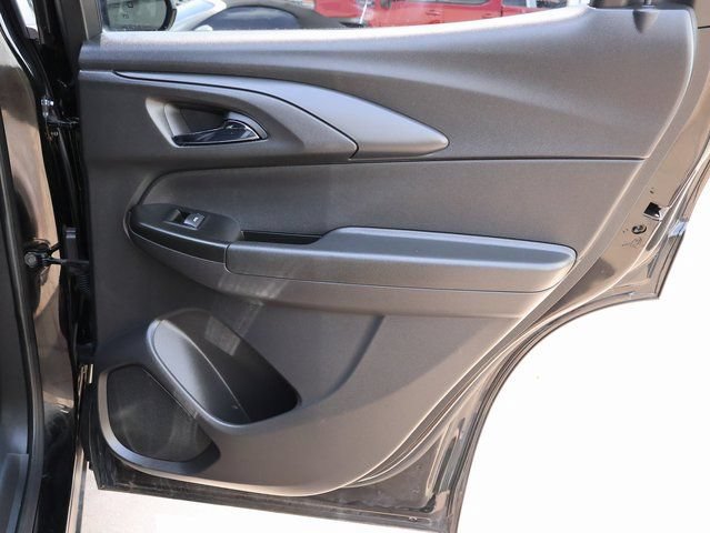 Used 2024 Chevrolet TrailBlazer RS w/ Driver Confidence Package FWD image 15