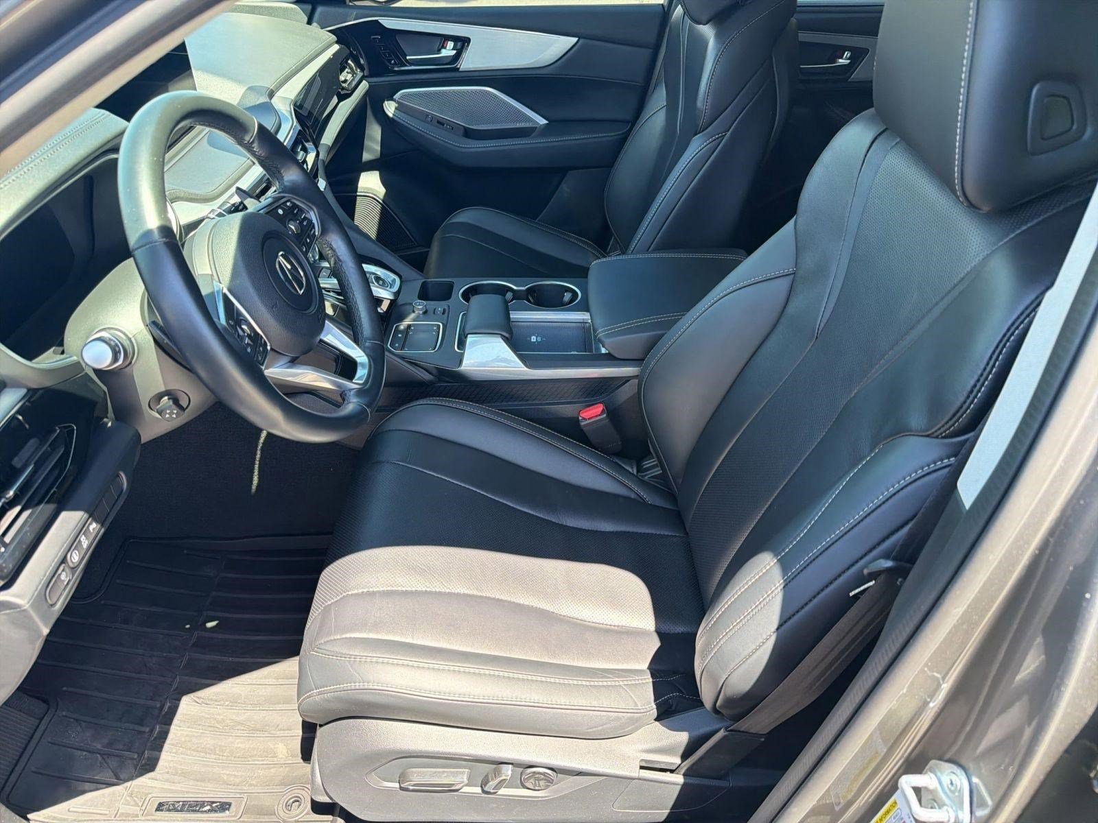 Used 2023 Acura MDX SH-AWD w/ Technology Package image 5