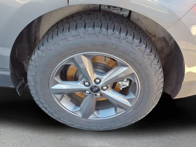 Used 2023 Ford Edge SEL w/ Sport Appearance Package image 17