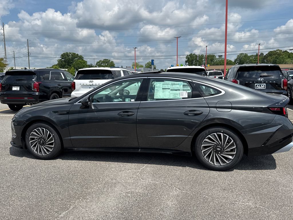 New 2025 Hyundai Sonata Limited image 7