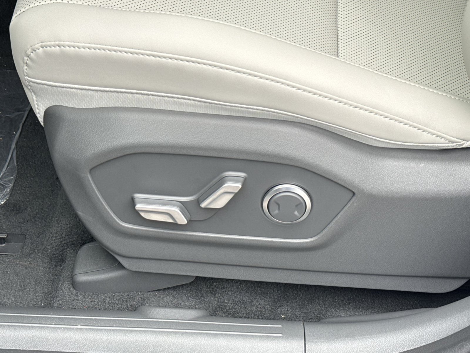 New 2026 Hyundai Santa Fe SEL AWD/4WD image 14