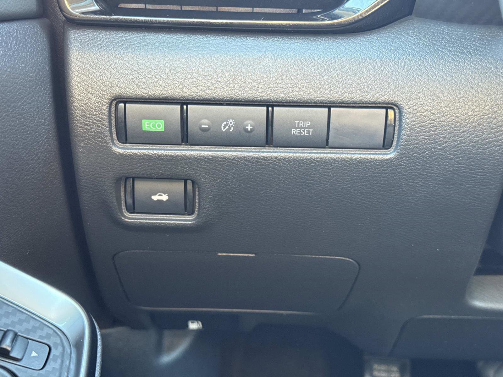 Used 2021 Nissan Sentra SR w/ SR Premium Package image 13