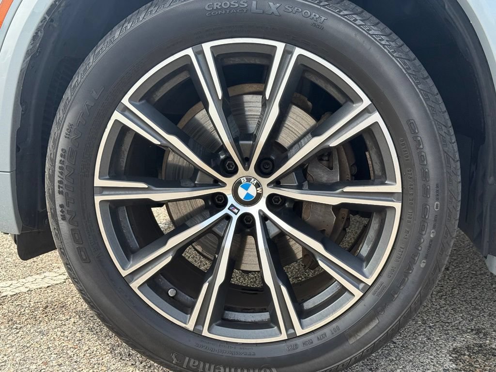 Used 2024 BMW X5 xDrive40i w/ M Sport Package AWD/4WD image 21