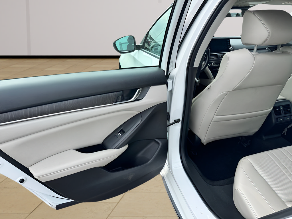 Used 2022 Honda Accord EX-L image 32
