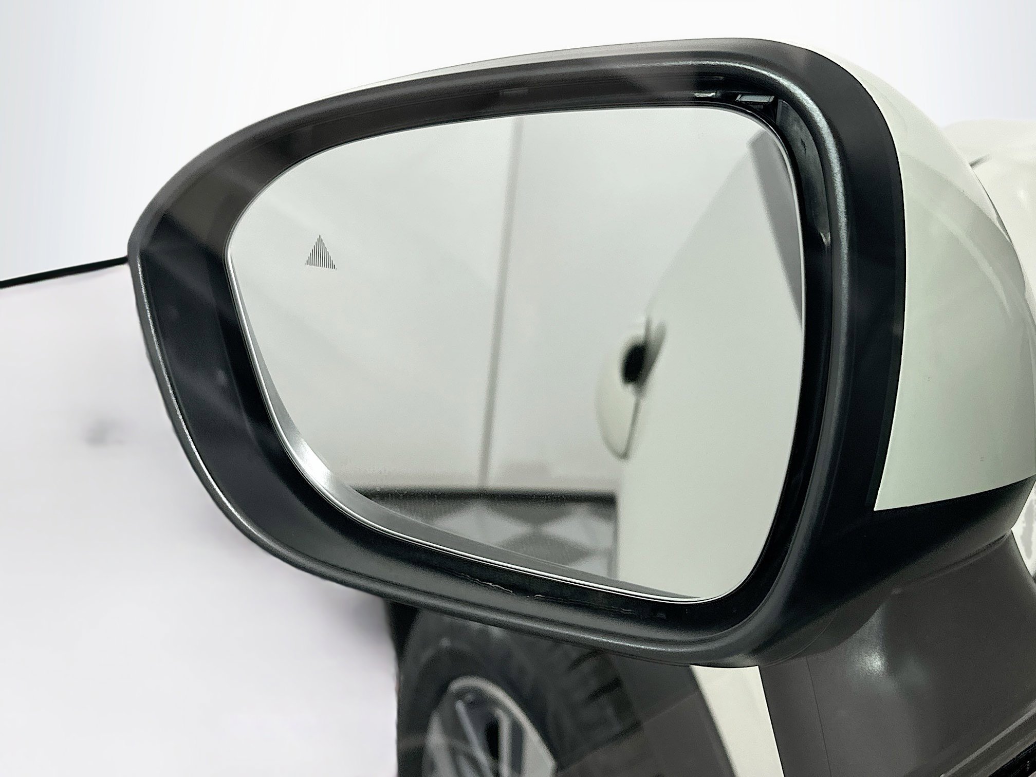 Used 2023 Nissan Rogue SL w/ SL Premium Package image 16