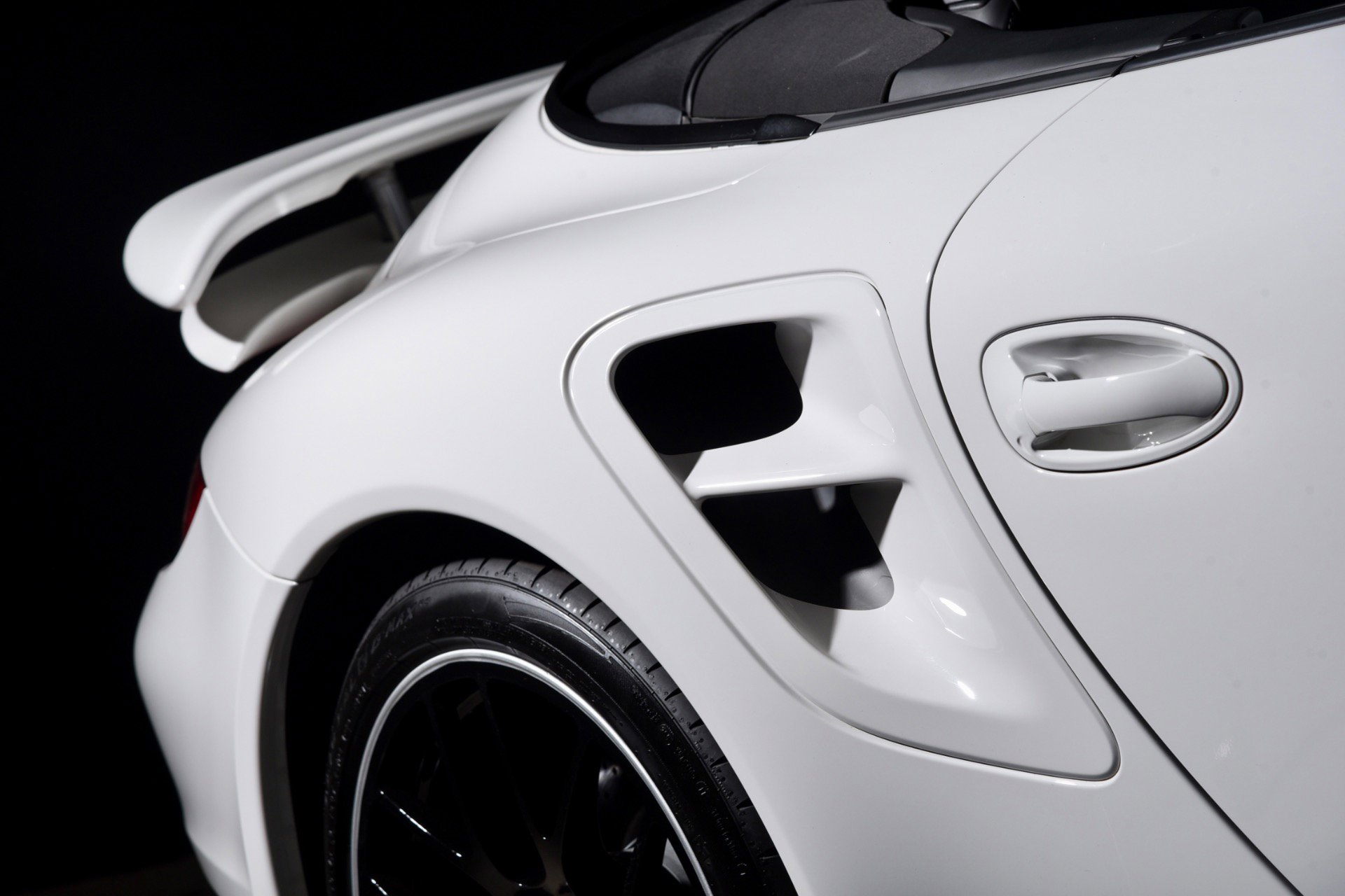 Used 2011 Porsche 911 Turbo image 11