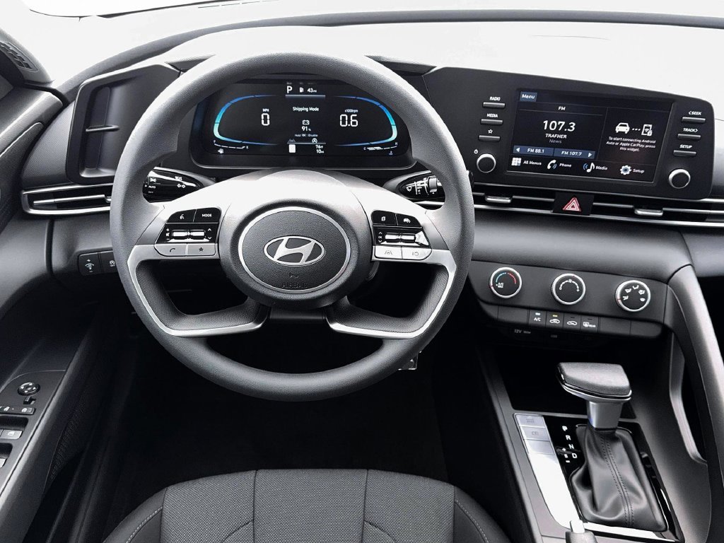New 2026 Hyundai Elantra SE FWD image 17