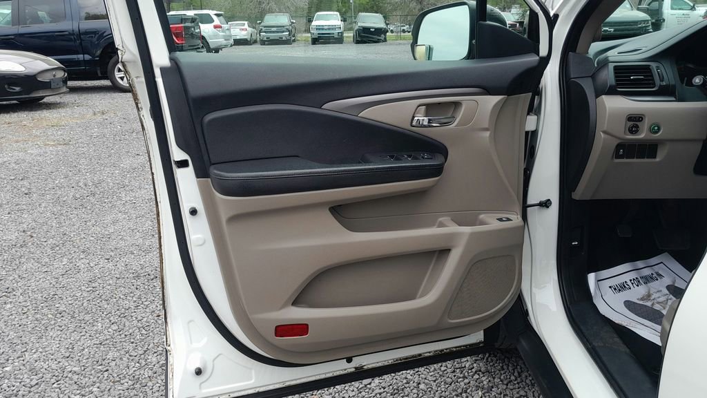 Used 2018 Honda Pilot EX image 15