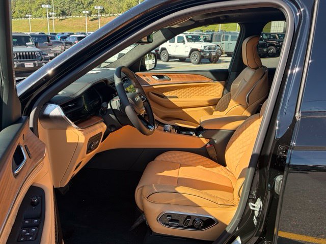 New 2027 Jeep Grand Cherokee Summit AWD/4WD image 15