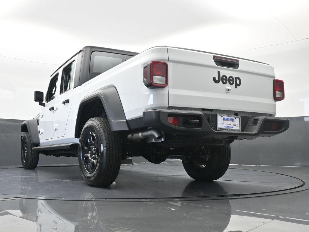 Used 2025 Jeep Gladiator Sport image 54
