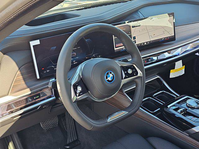 New 2025 BMW i7 xDrive60 w/ Premium Package image 18