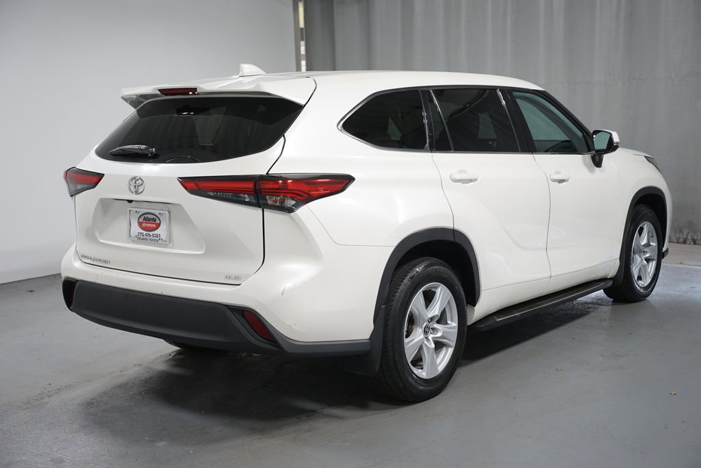 Used 2021 Toyota Highlander L image 8