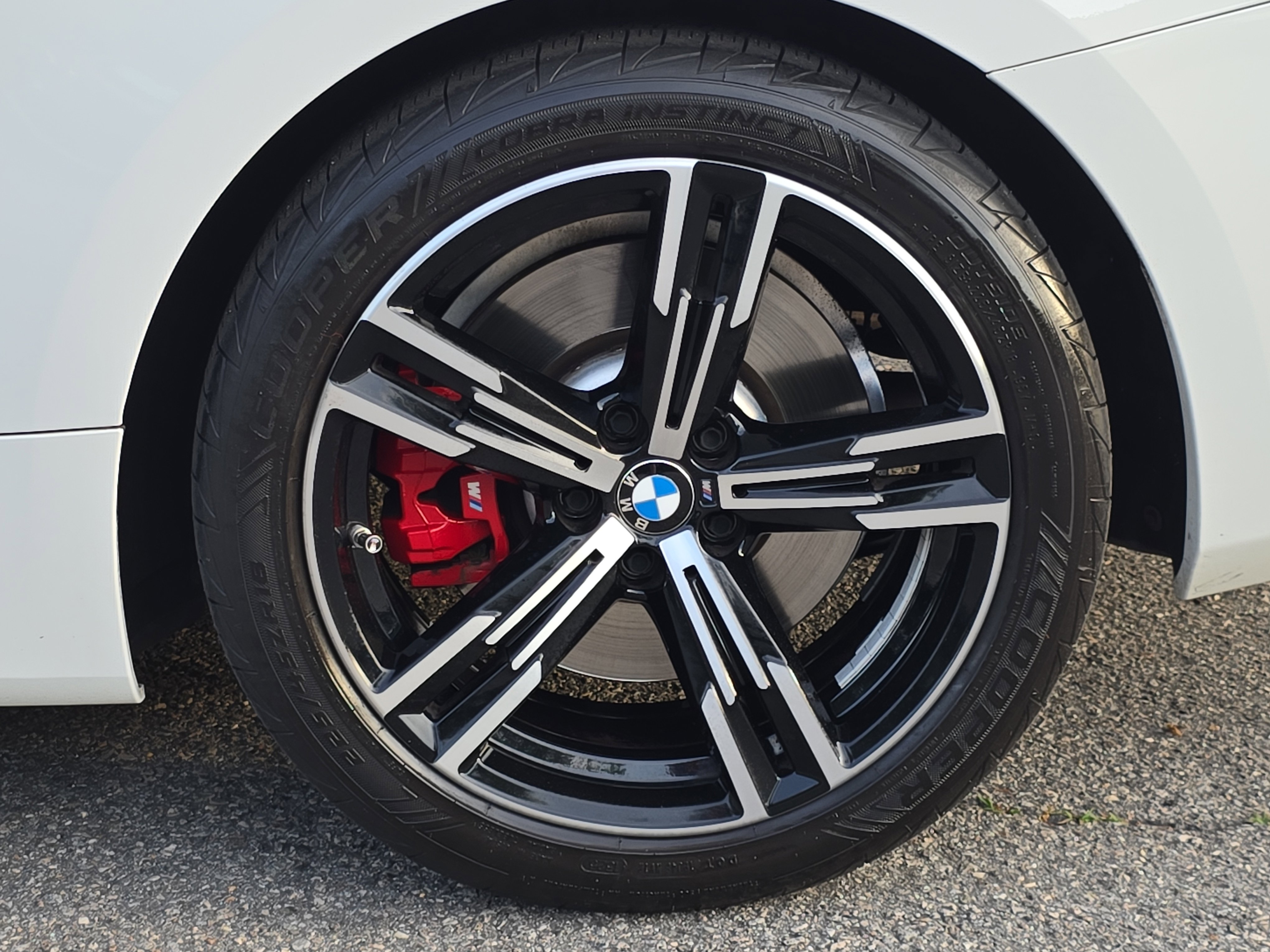 Used 2023 BMW M440i Coupe w/ Premium Package RWD image 33