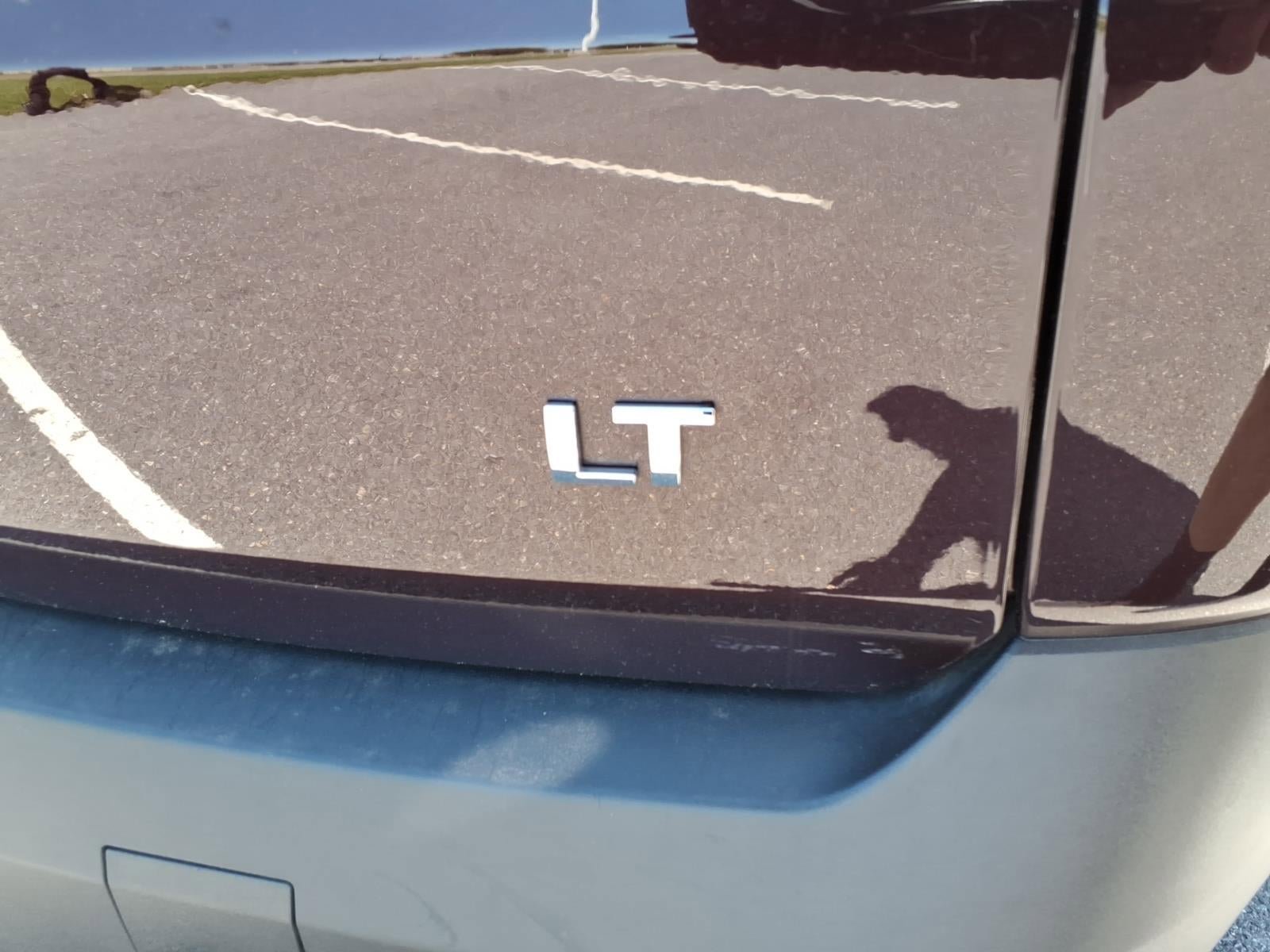 Used 2020 Chevrolet Traverse LT w/ LT Premium Package AWD/4WD image 8