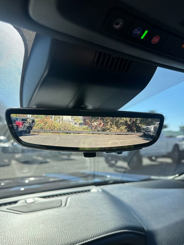 Used 2023 GMC Yukon Denali Ultimate image 17
