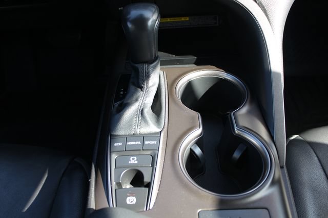 Used 2021 Toyota Camry XSE FWD image 32