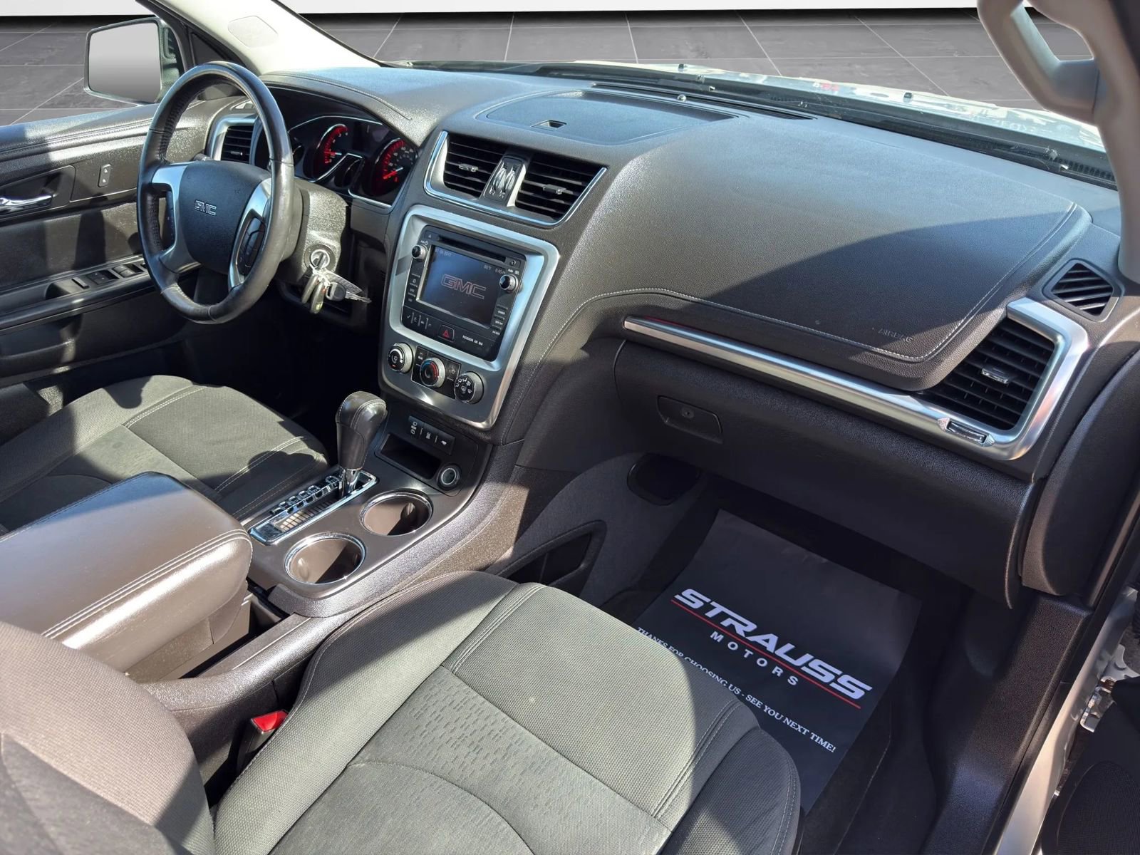 Used 2014 GMC Acadia SLE image 19