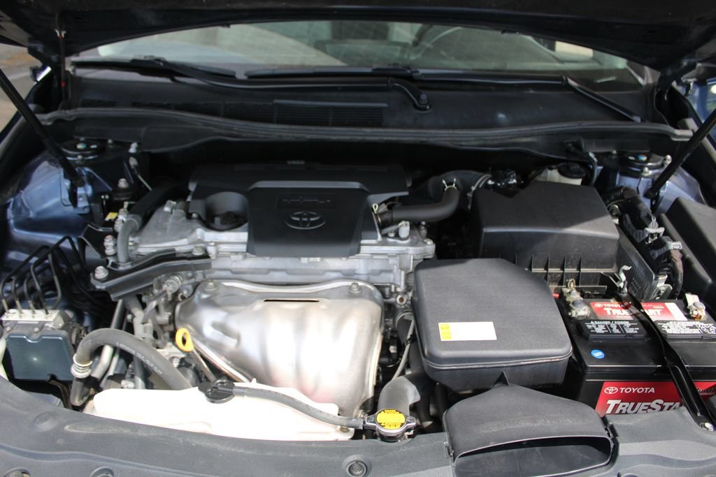 Used 2015 Toyota Camry XLE w/ Moonroof Package FWD image 60