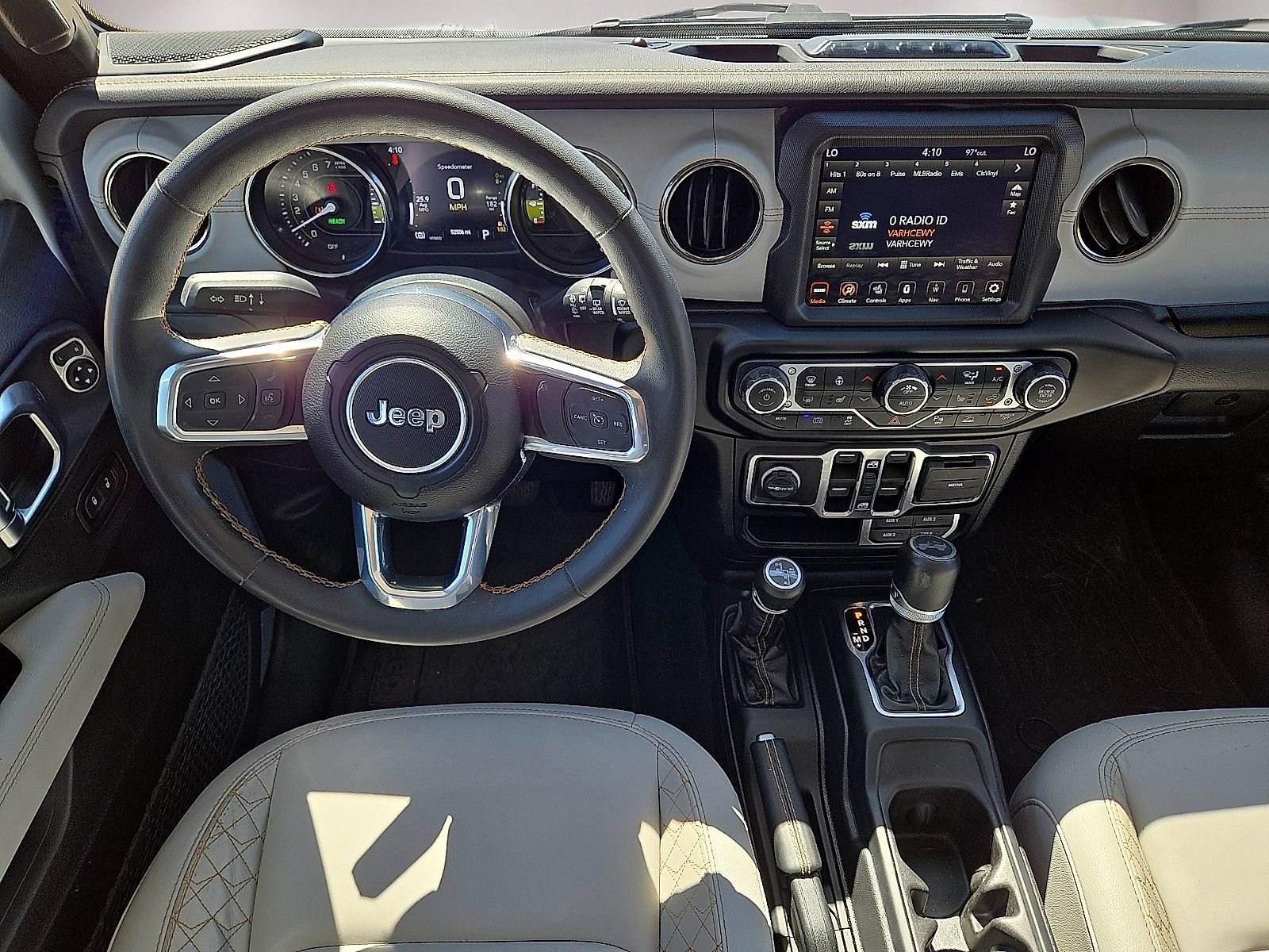 Used 2023 Jeep Wrangler Unlimited Sahara AWD/4WD image 17