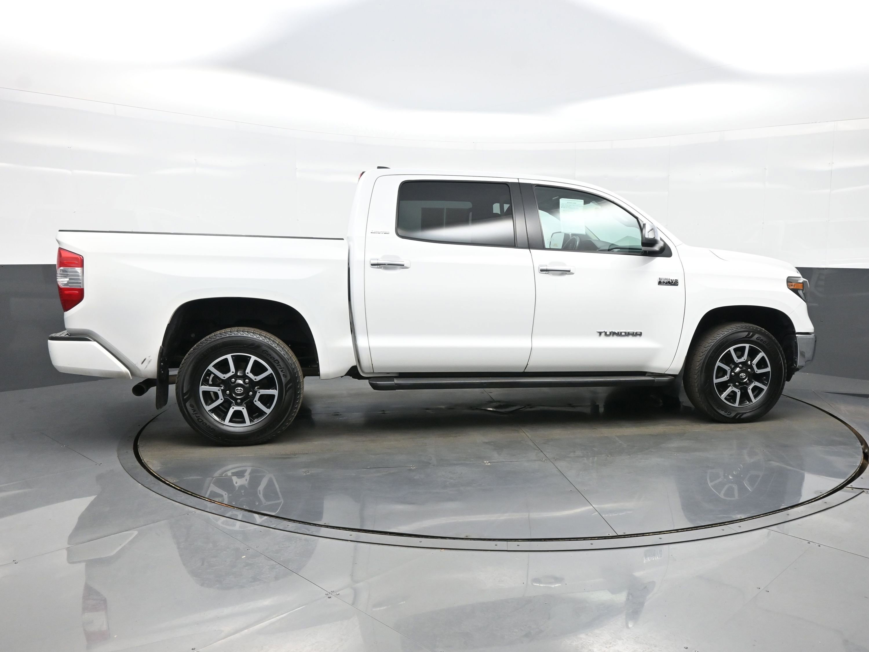 Used 2020 Toyota Tundra Limited w/ Limited Premium Package AWD/4WD image 6