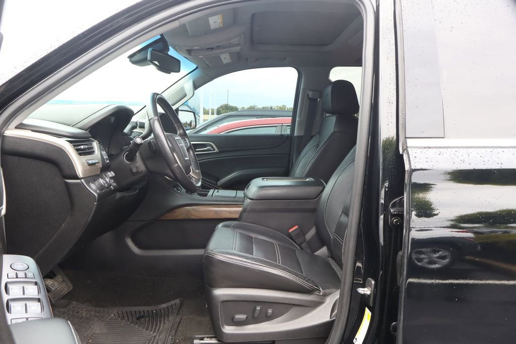 Used 2018 GMC Yukon XL Denali w/ Denali Ultimate Package AWD/4WD image 9