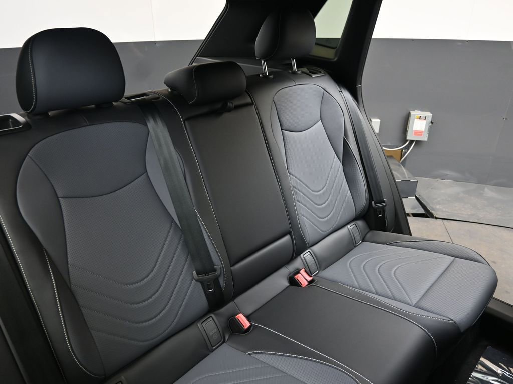 New 2026 Volkswagen Tiguan SE R-Line image 16