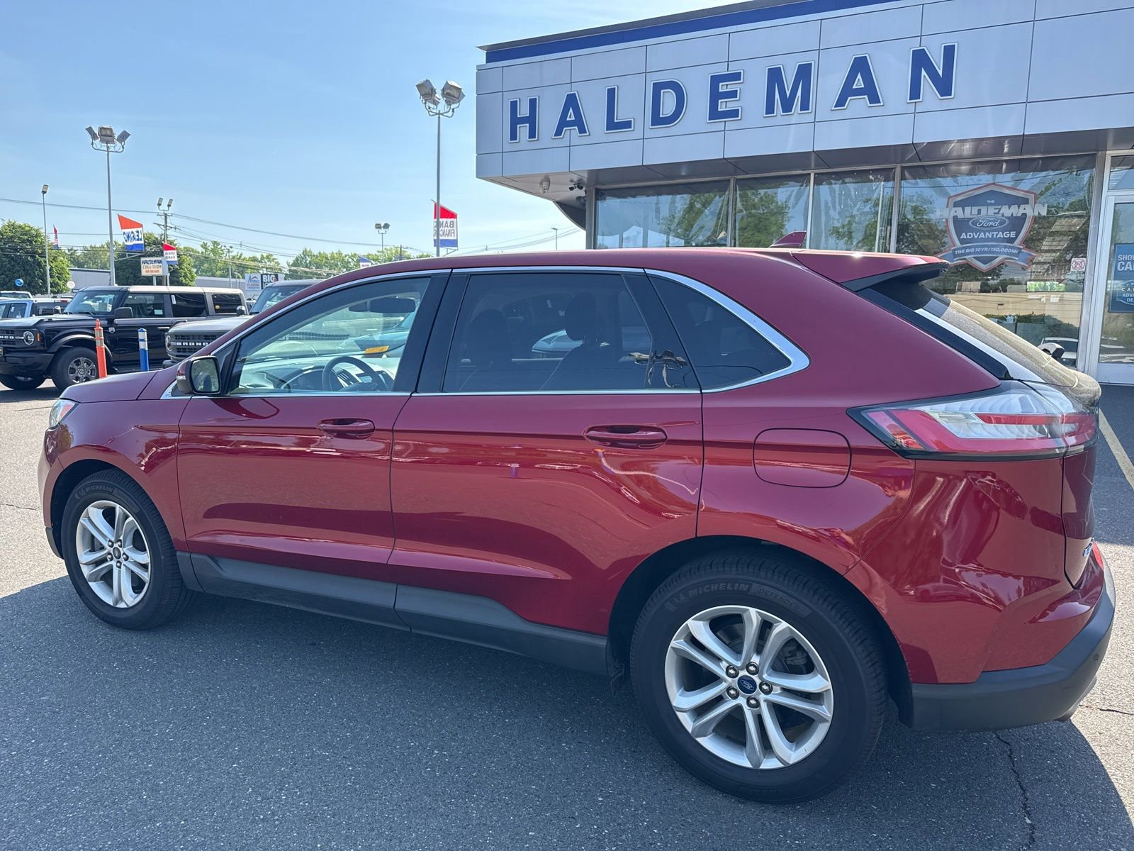 Used 2019 Ford Edge SEL w/ Equipment Group 201A AWD/4WD image 10