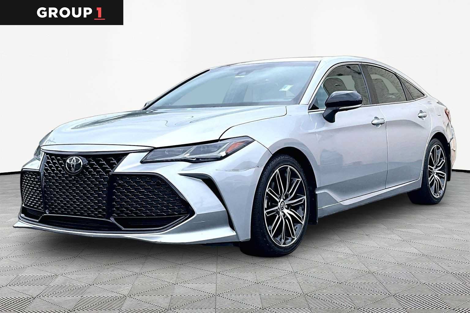 Certified 2019 Toyota Avalon Touring w/ Advanced Safety Package FWD image 1