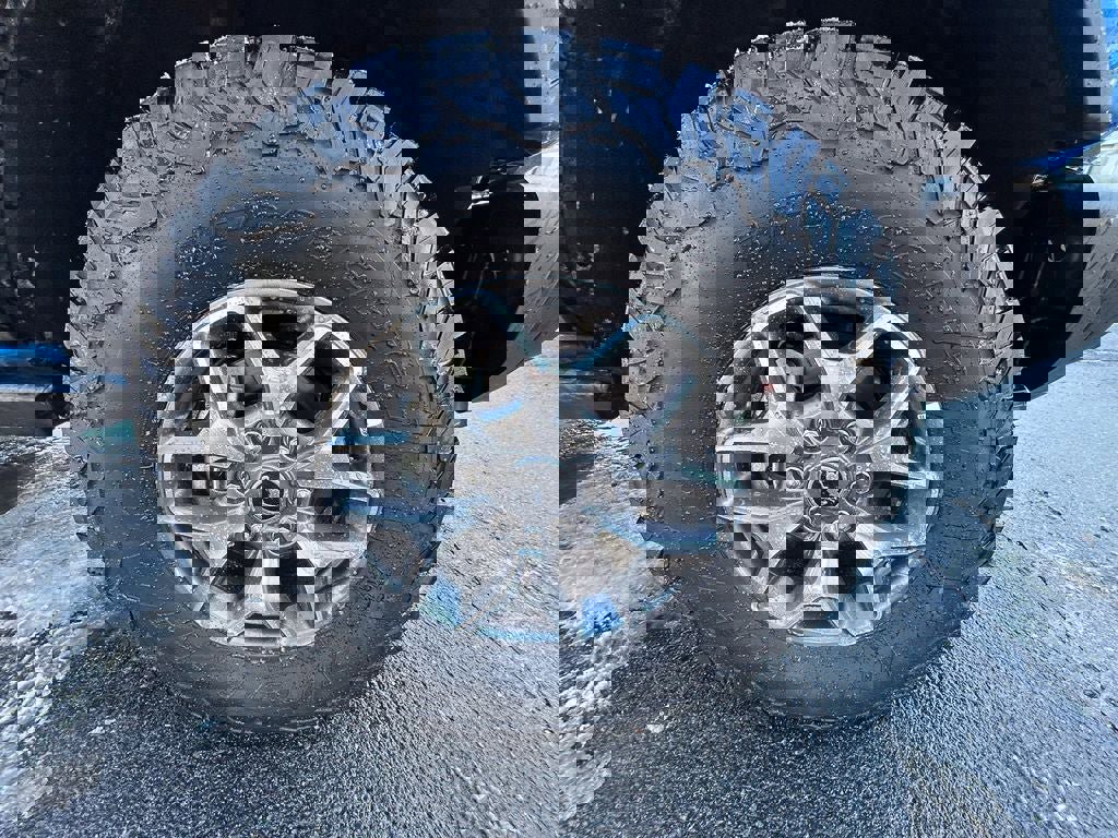 Certified 2025 Ford Bronco Badlands image 10