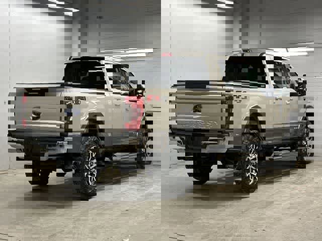 Used 2018 Ford F250 Lariat w/ Lariat Ultimate Package image 32