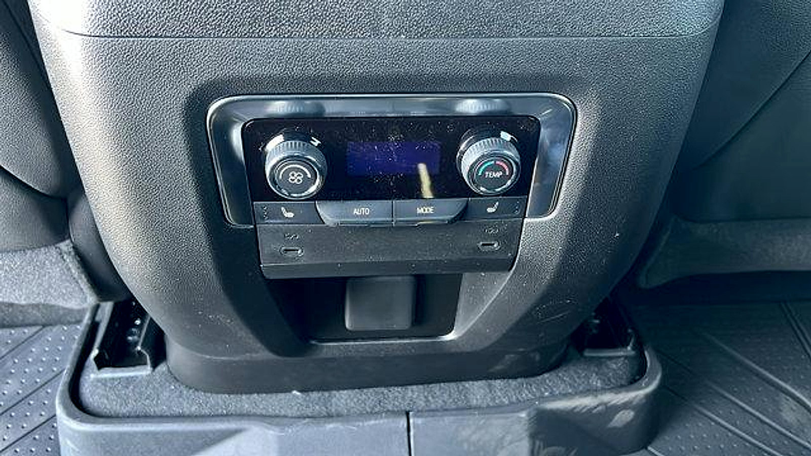 New 2026 Chevrolet Suburban High Country image 20