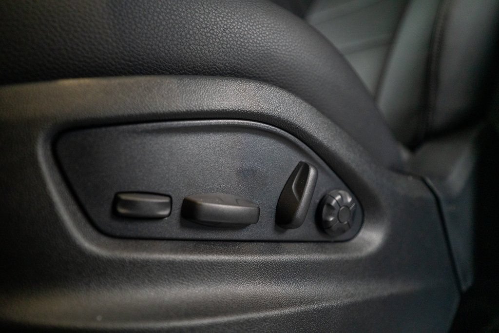 New 2025 Porsche Cayenne AWD/4WD image 24