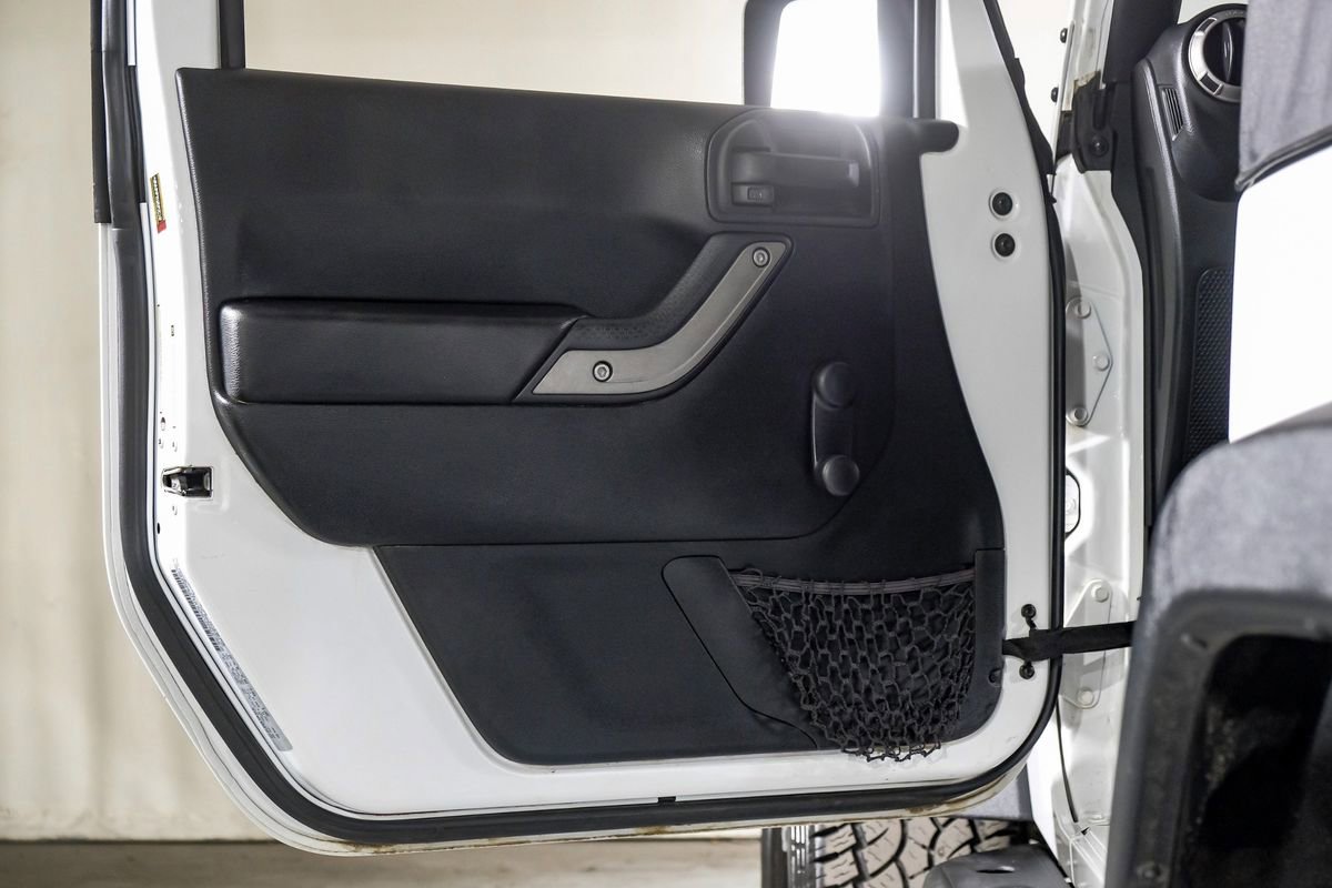 Used 2018 Jeep Wrangler Sport image 29